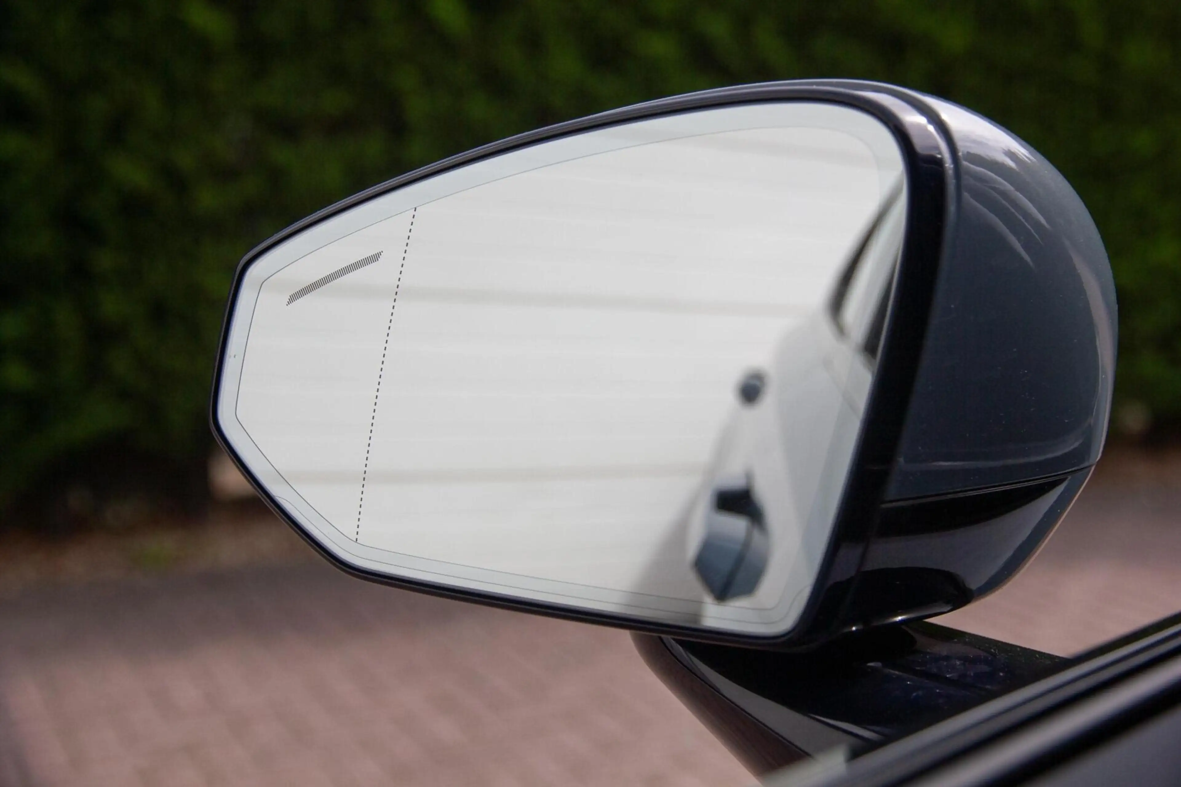 Polestar 2 Standard Range Single Motor 63kWh — photo 36