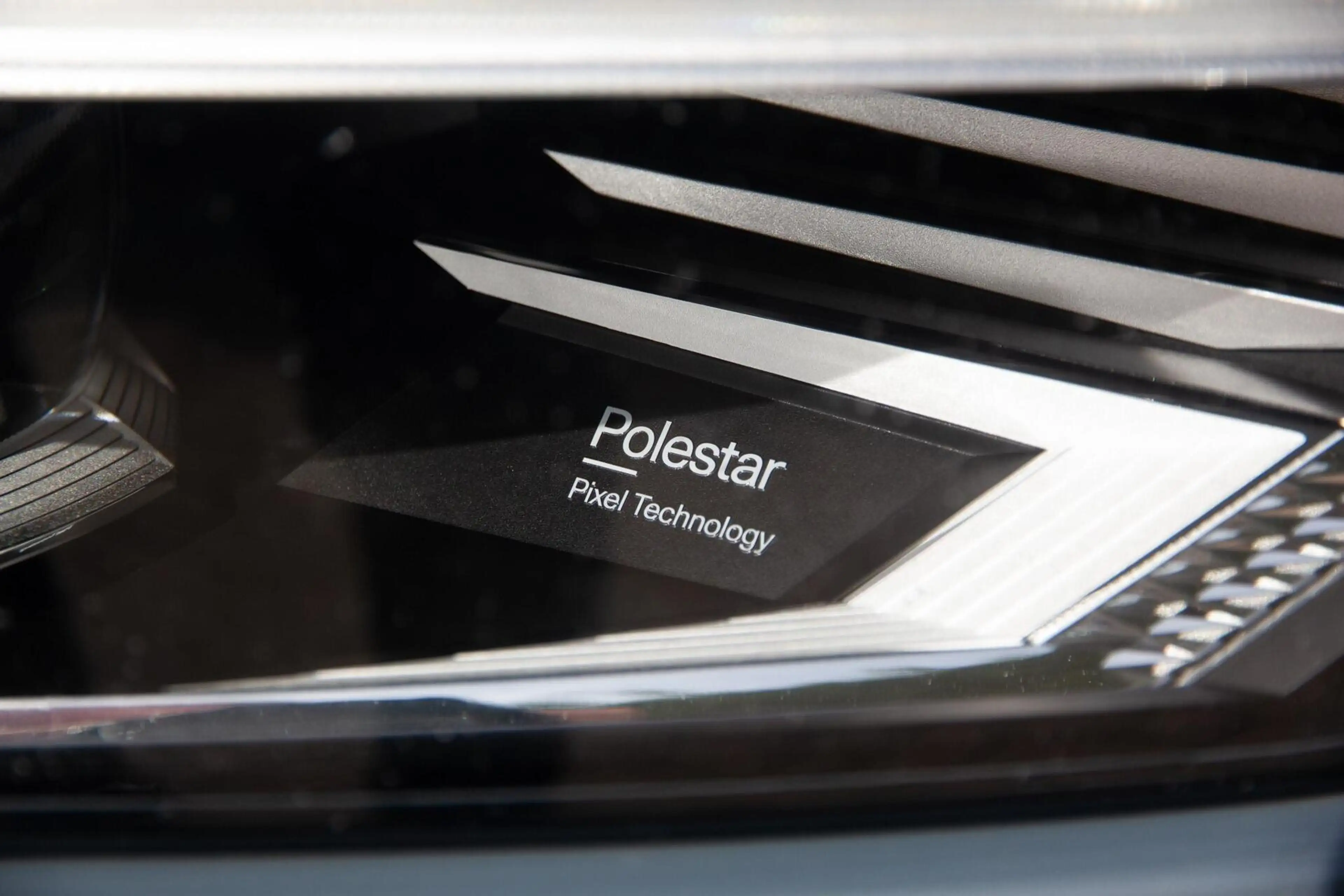 Polestar 2 Standard Range Single Motor 63kWh — photo 30