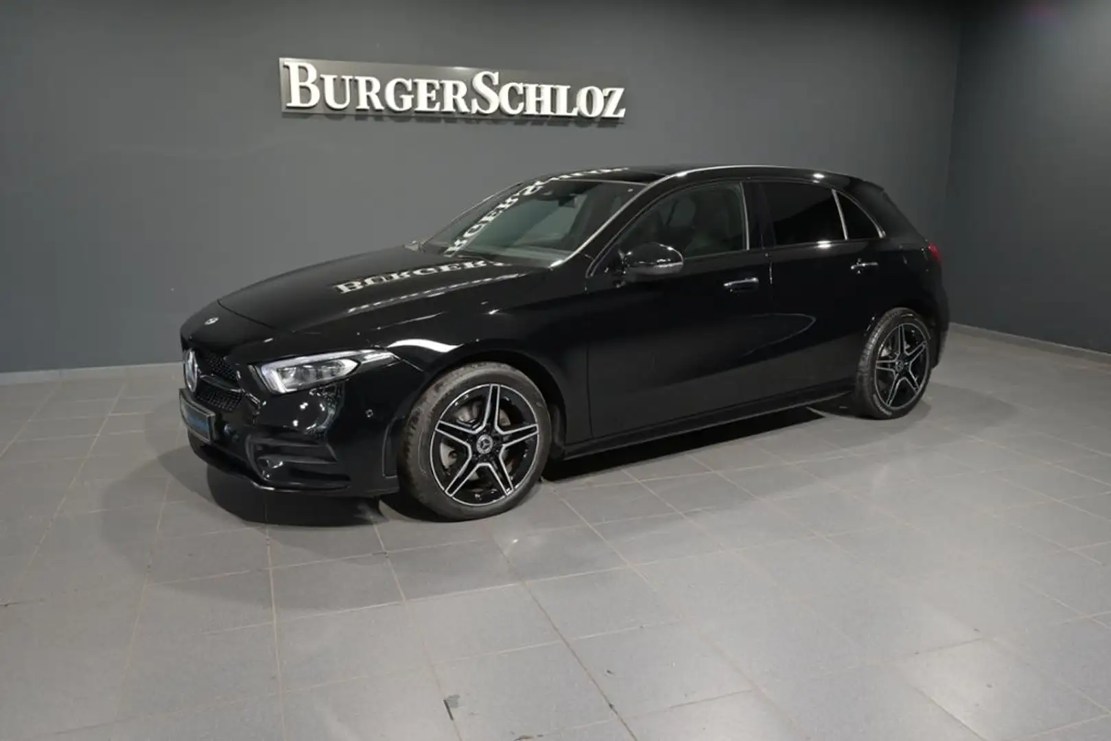 Mercedes-Benz A 250 e  AMG/KAMERA/LED/PANO/NIGHT/SHZ Schwarz - 1