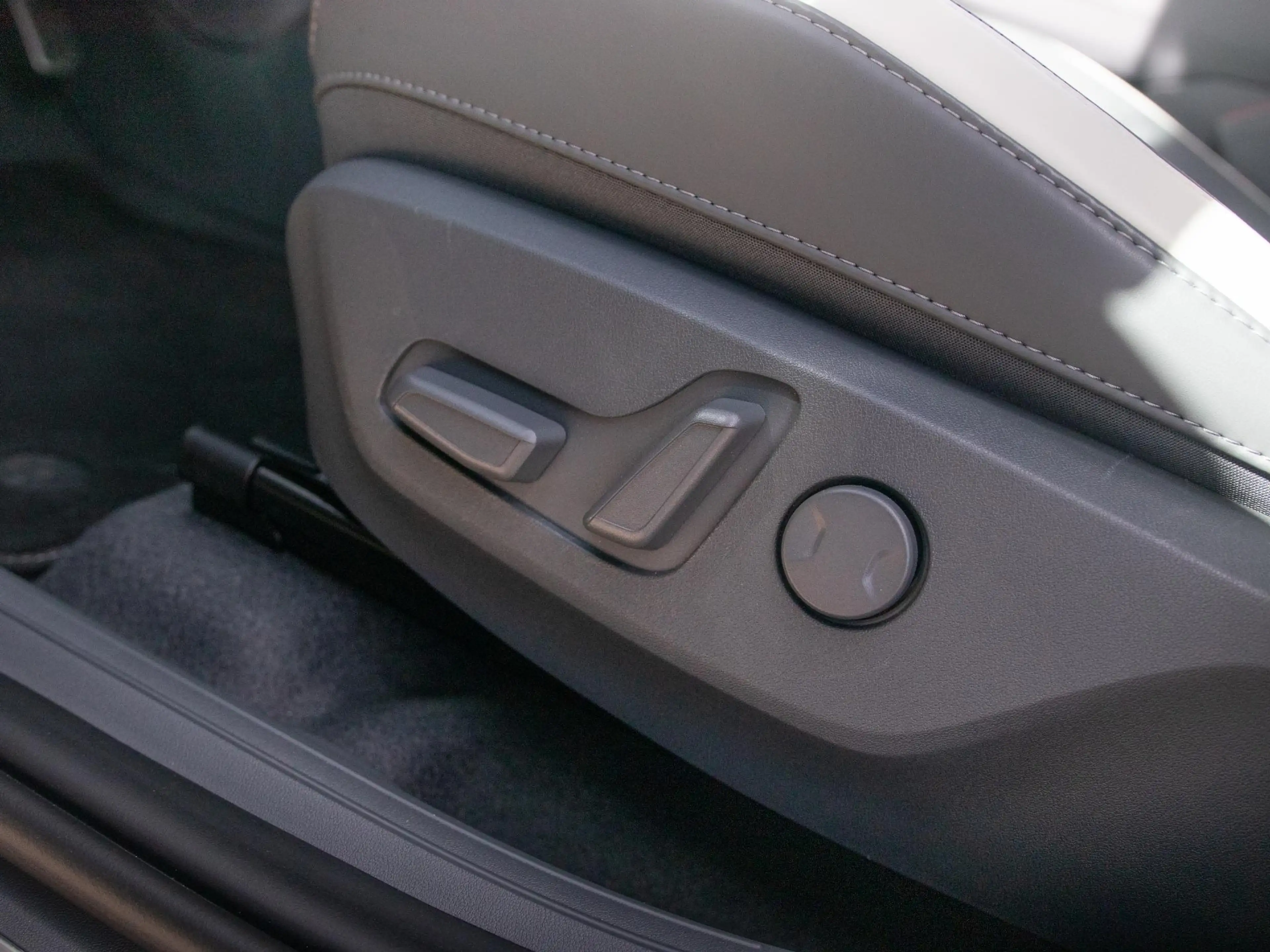 Kia EV3 GT-Line Business Edition 81.4 kWh GT-line interieu — photo 11
