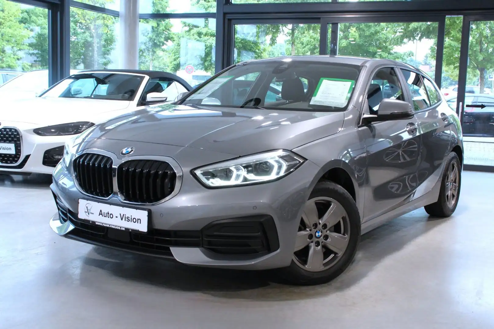 BMW 118 i F40 Advantage *LED*Kamera*AppleCP*AndroidAu Grau - 1