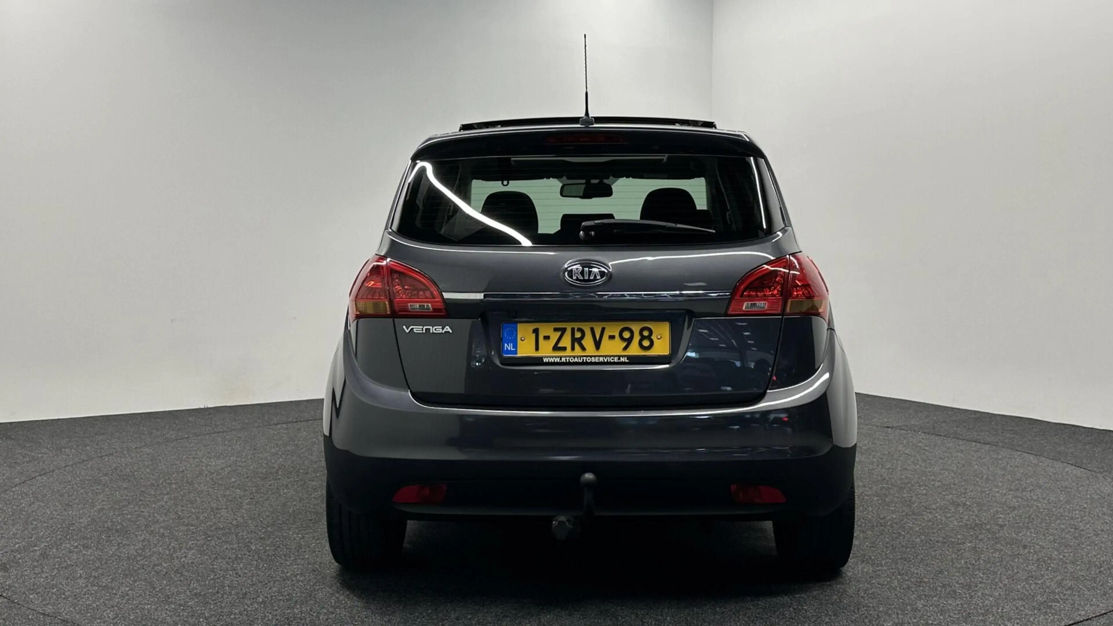 Kia Venga 1.6 CVVT First Edition PANO CAMERA NAVI CRUISE ECC — photo 7