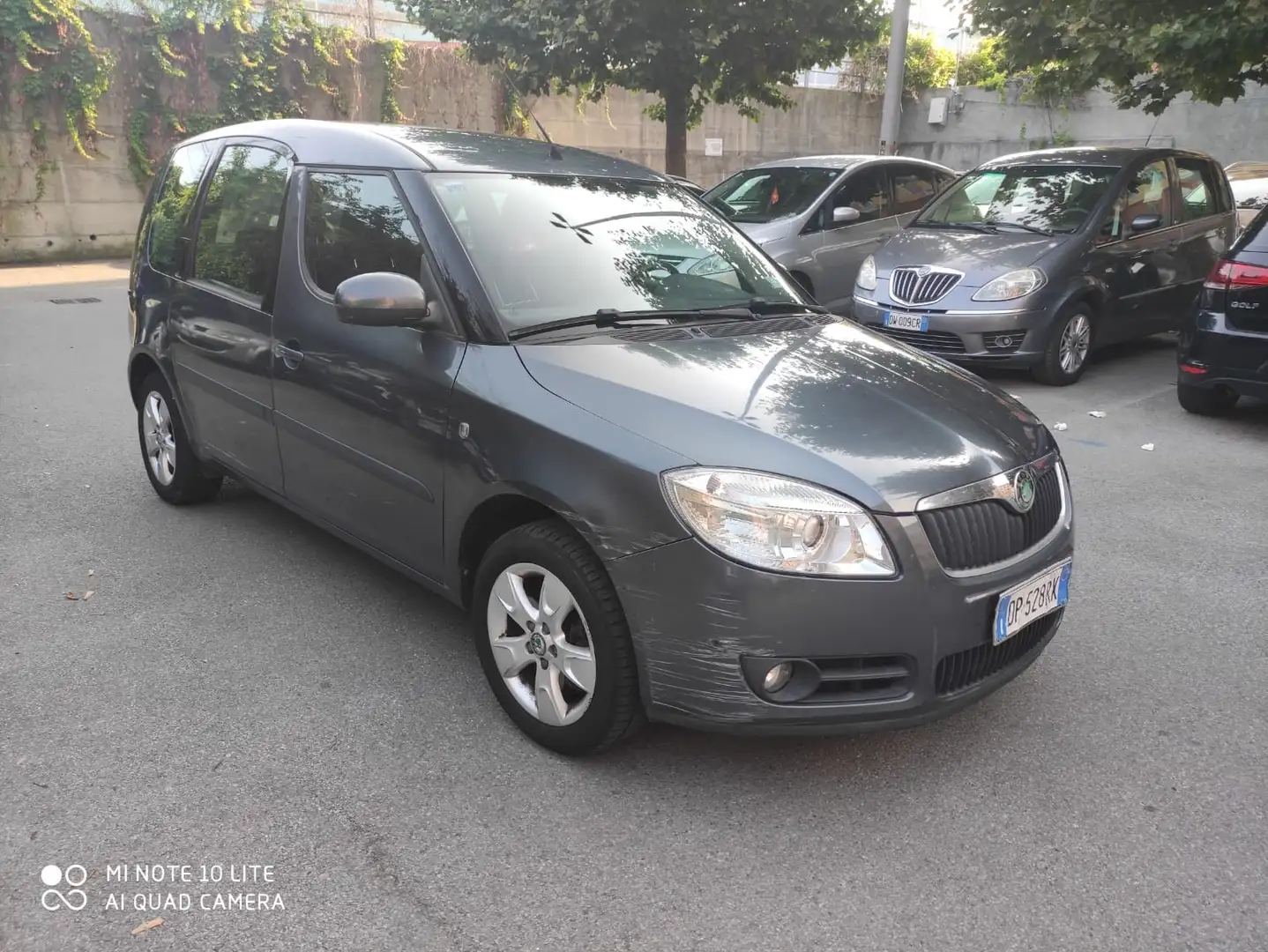 Skoda Roomster 1.4 tdi Comfort c/esp - 2