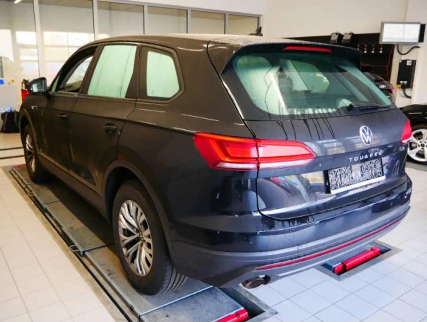 Volkswagen Touareg 3.0 TDI V6 4M STANDHZG ACC KAMERA APP Noir - 2