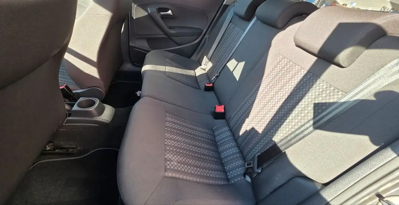 Volkswagen Polo Citadine 5 portes — photo 4