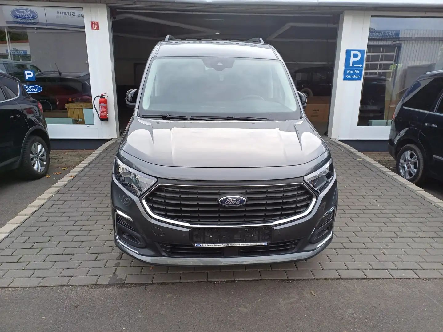 Ford Tourneo Connect Tourneo Connect TITANIUM L1 5-Sitzer Grau - 2