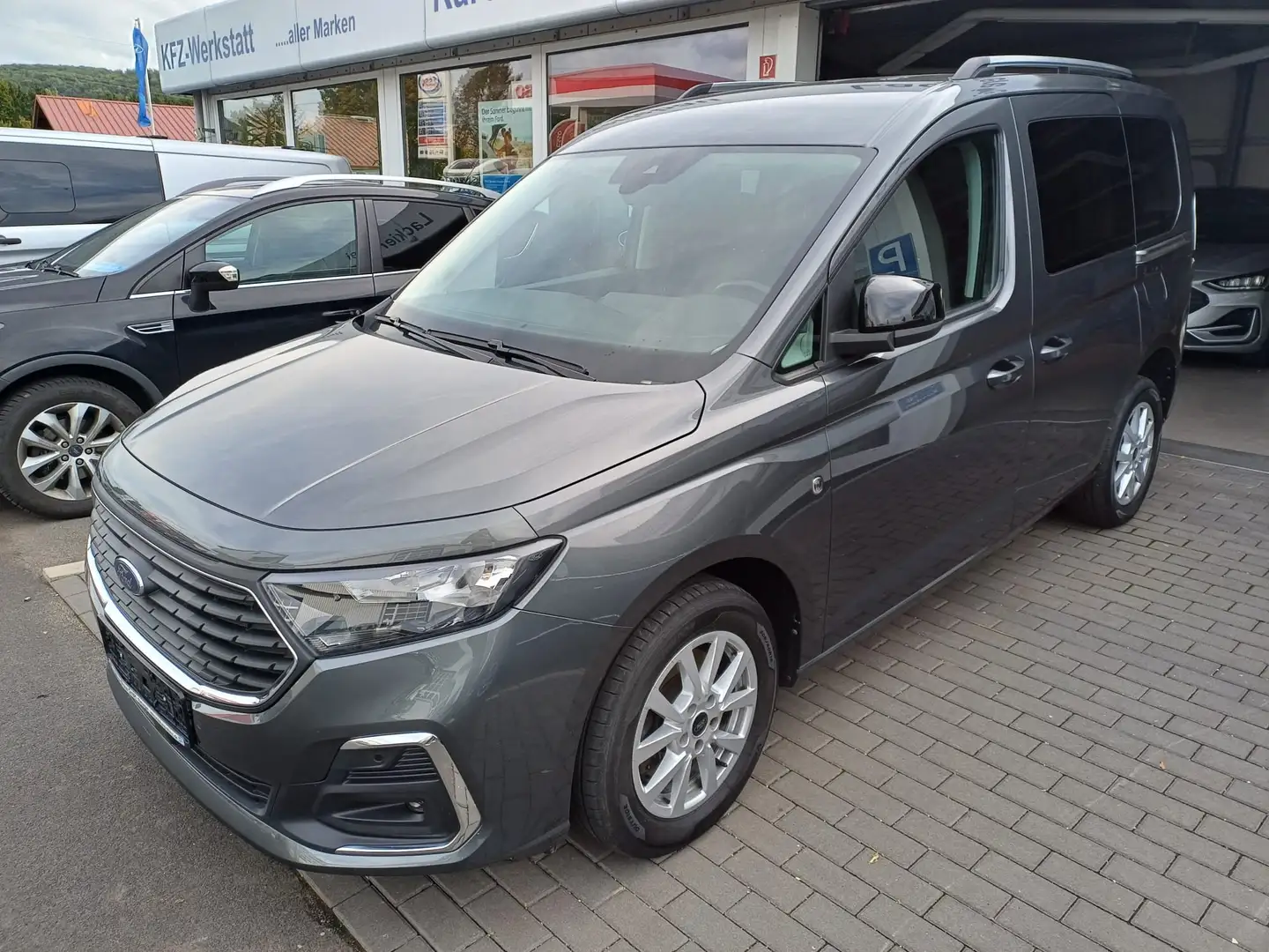 Ford Tourneo Connect Tourneo Connect TITANIUM L1 5-Sitzer Grau - 1