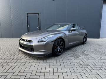 R35 Black Edition 3.8L V6