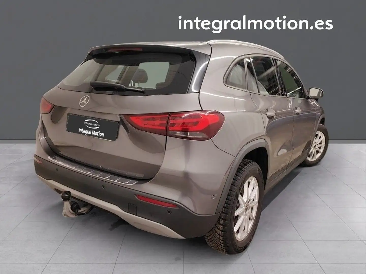 Mercedes-Benz GLA 180 d Business Gris - 2