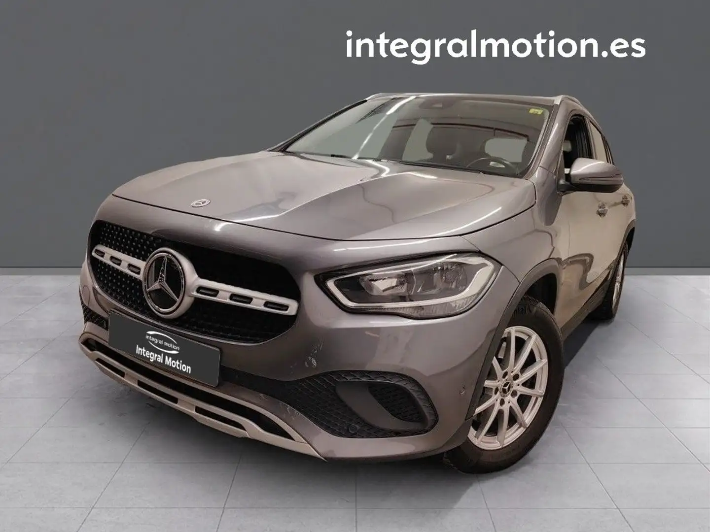 Mercedes-Benz GLA 180 d Business Gris - 1