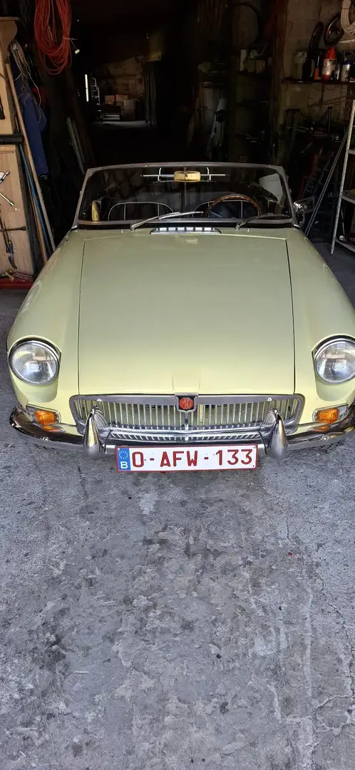 MG MGB - 1