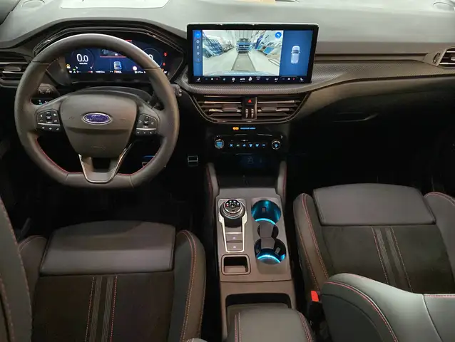 Ford Kuga view 3