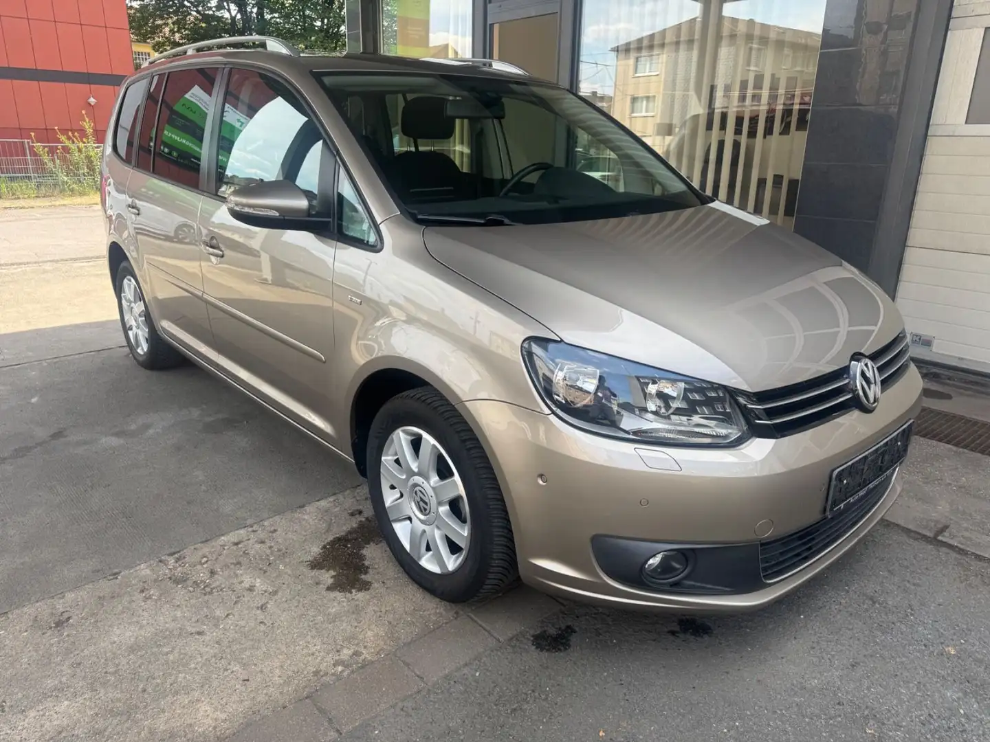 Volkswagen Touran Cup 7-Sitzer Navi Bej - 2