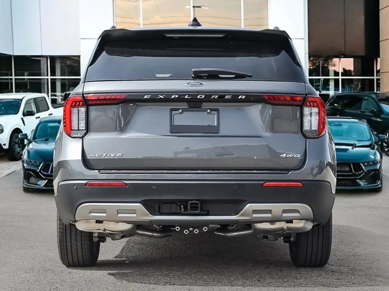Ford Explorer снимка Ford Explorer