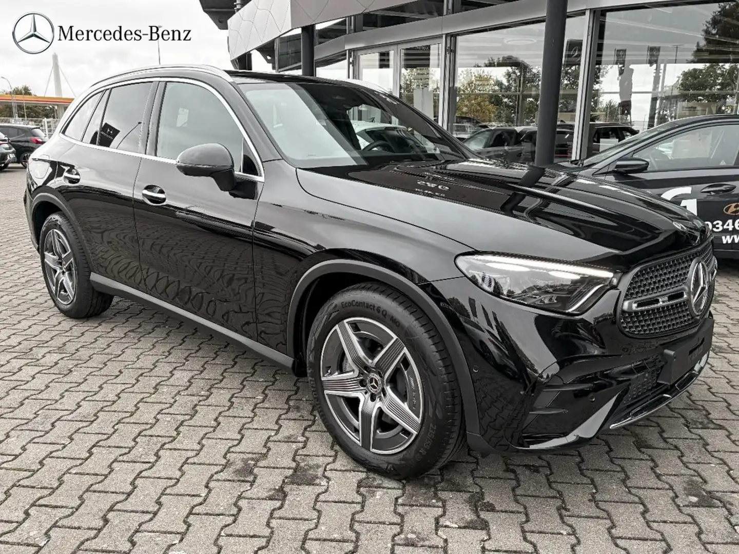 Mercedes-Benz GLC 200 4M AMG 360°+Pano+Totwink+AHK+HUD+19 Schwarz - 2