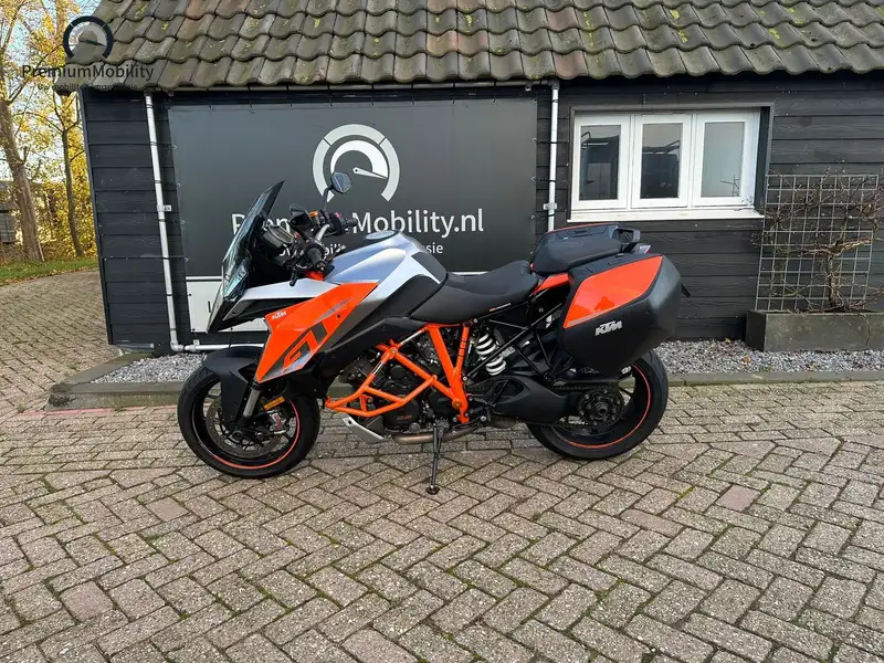 KTM 1290 Super Duke GT - foto 3