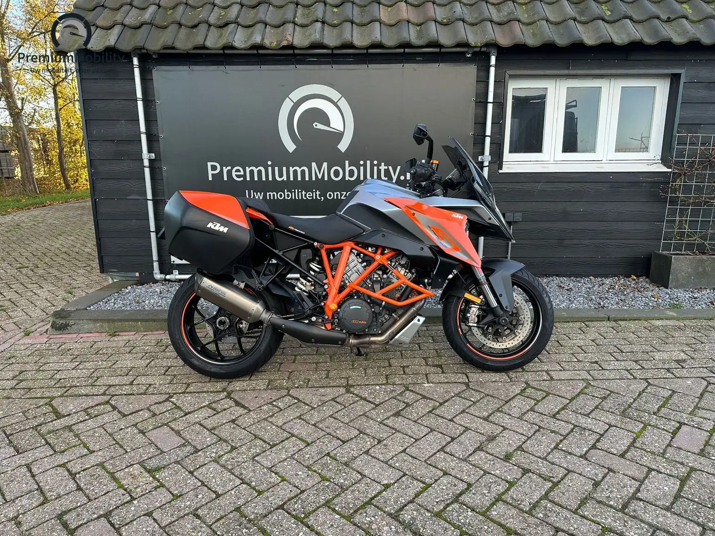 KTM 1290 Super Duke GT Oranje - 2