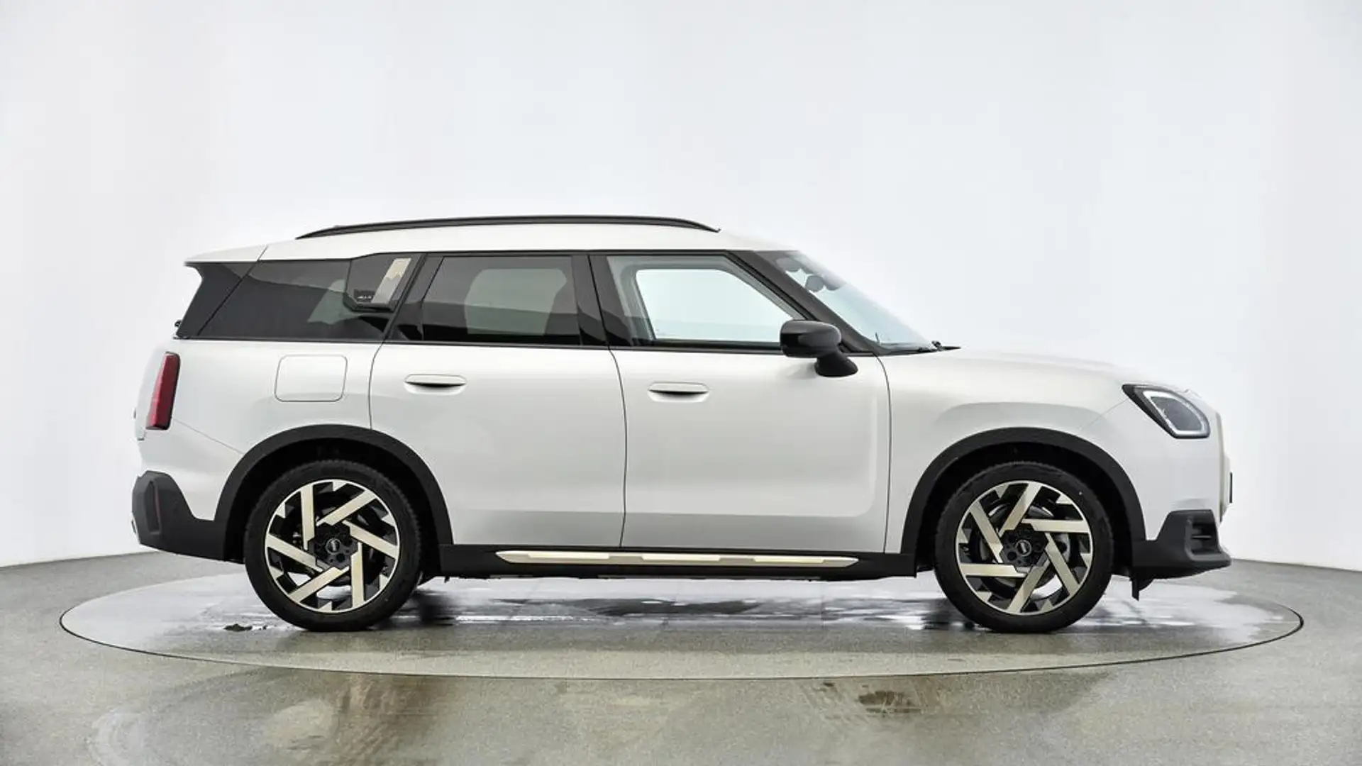 MINI Countryman SE All4 Favoured Trim Blanc - 2