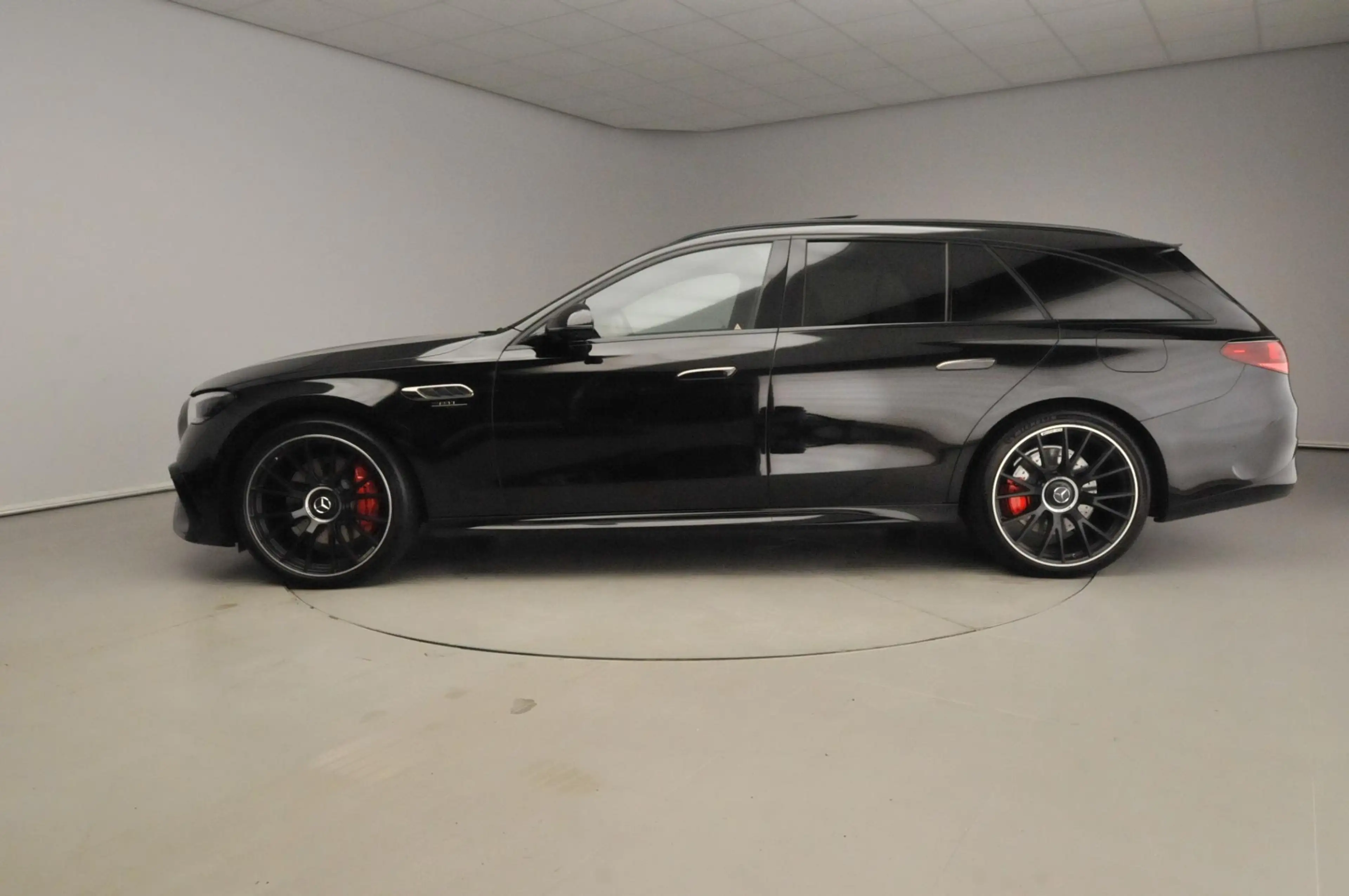 Mercedes-Benz E 53 AMG Estate 4MATIC+ Night Edition | Trekhaak | Pano | 2 — photo 3