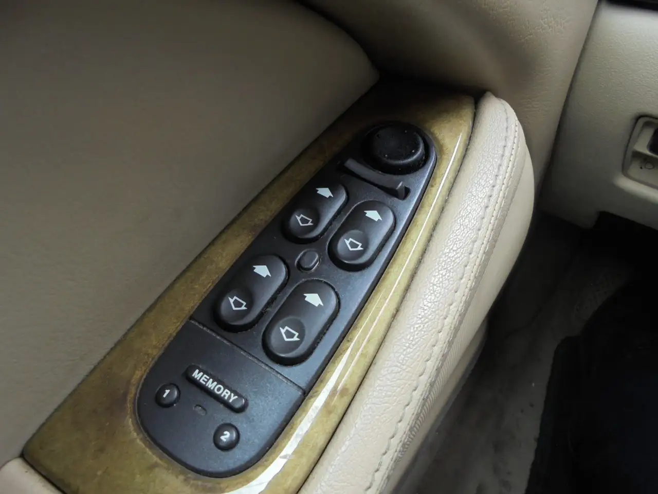 Jaguar S-Type 3.0 V6 EXECUTIVE staat in de Krim, foto 10