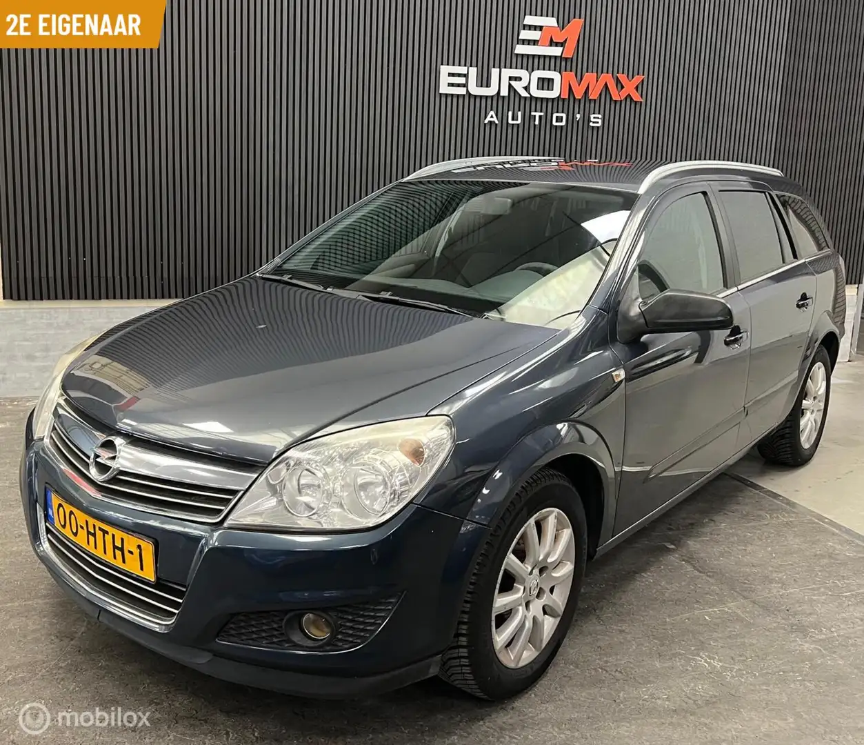 Opel Astra Wagon 1.6 Executive. NAP / Airco / Cruisecontr. Grau - 1