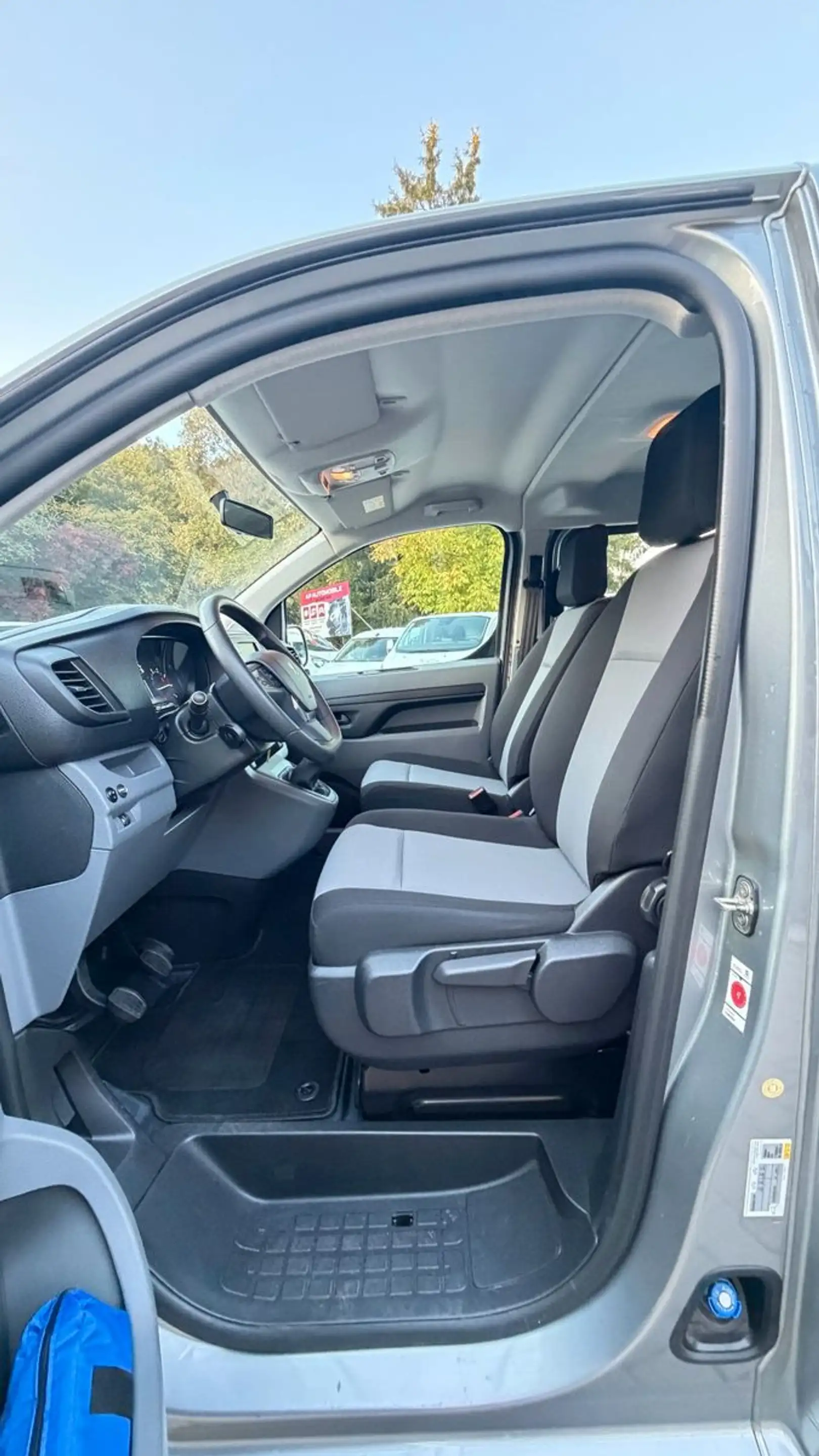 Peugeot Expert Kombi L2 8-Sitzer/1H/32tkm/Navi/AHK/Klima — photo 12