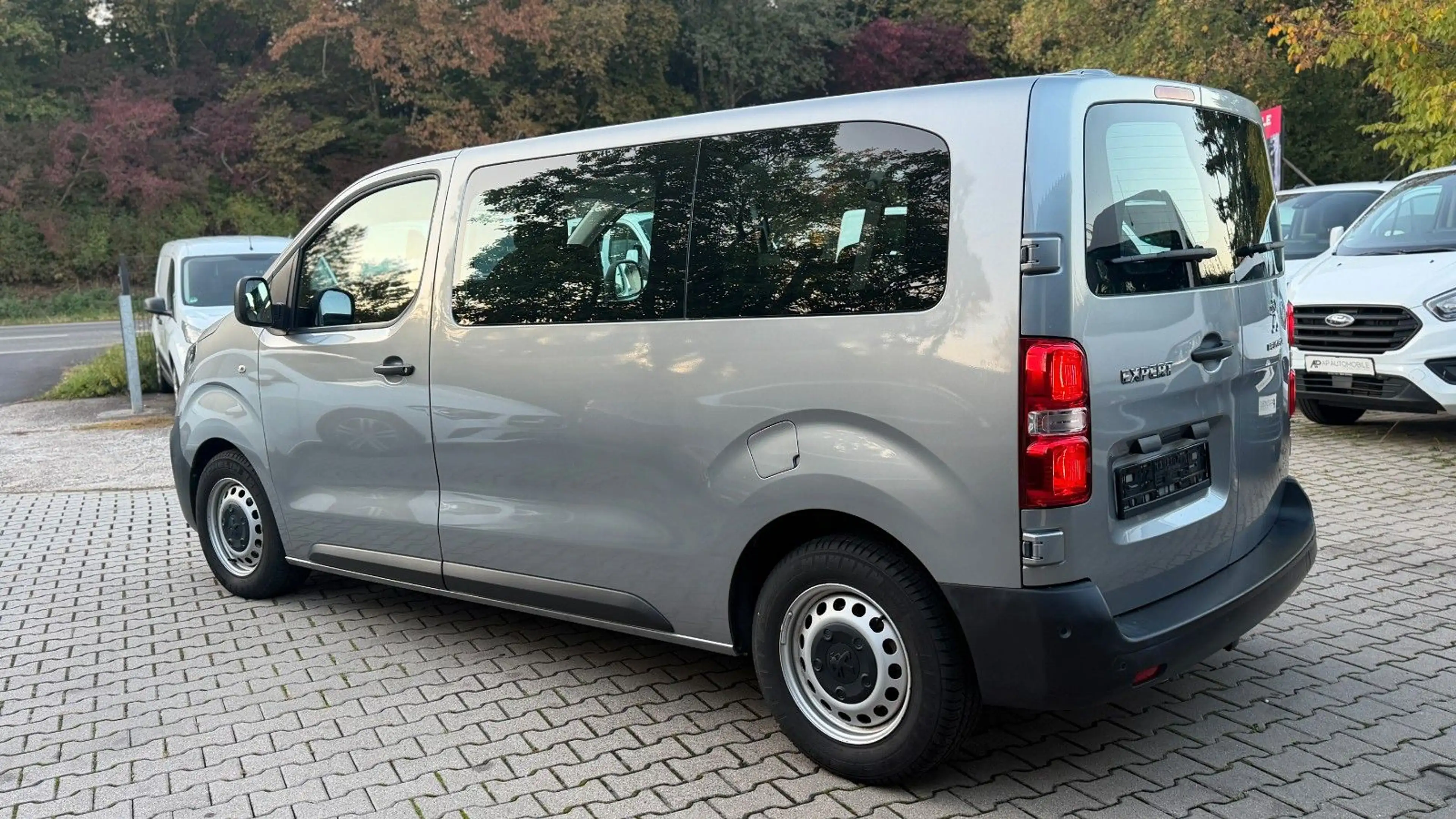 Peugeot Expert Kombi L2 8-Sitzer/1H/32tkm/Navi/AHK/Klima — photo 8