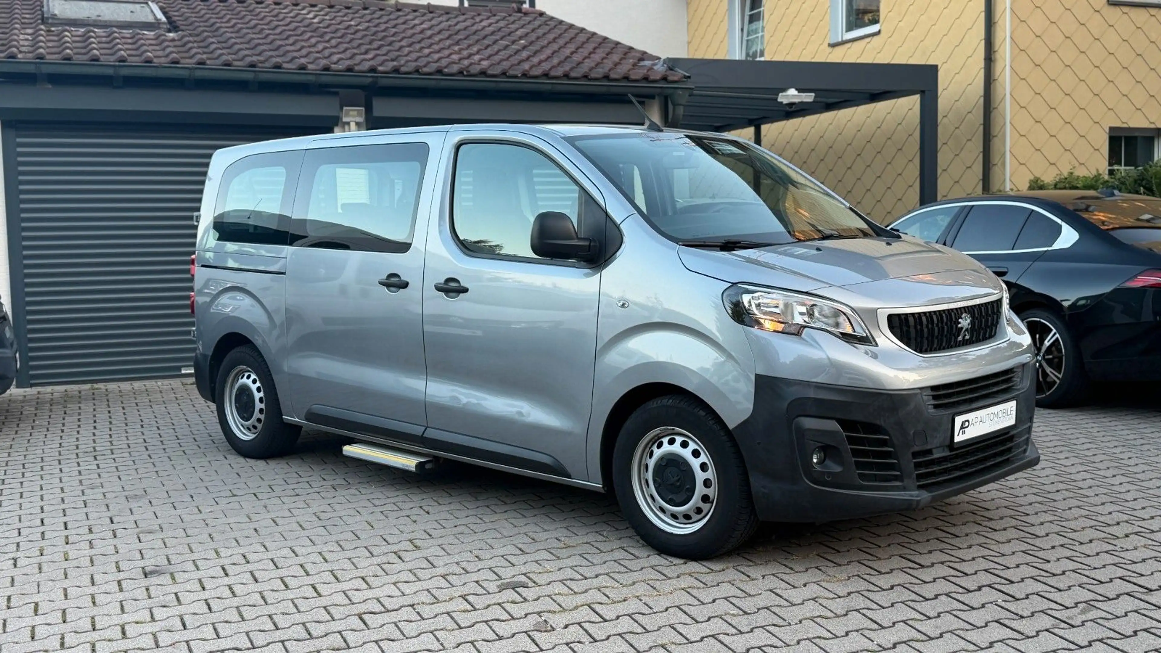Peugeot Expert Kombi L2 8-Sitzer/1H/32tkm/Navi/AHK/Klima — photo 4