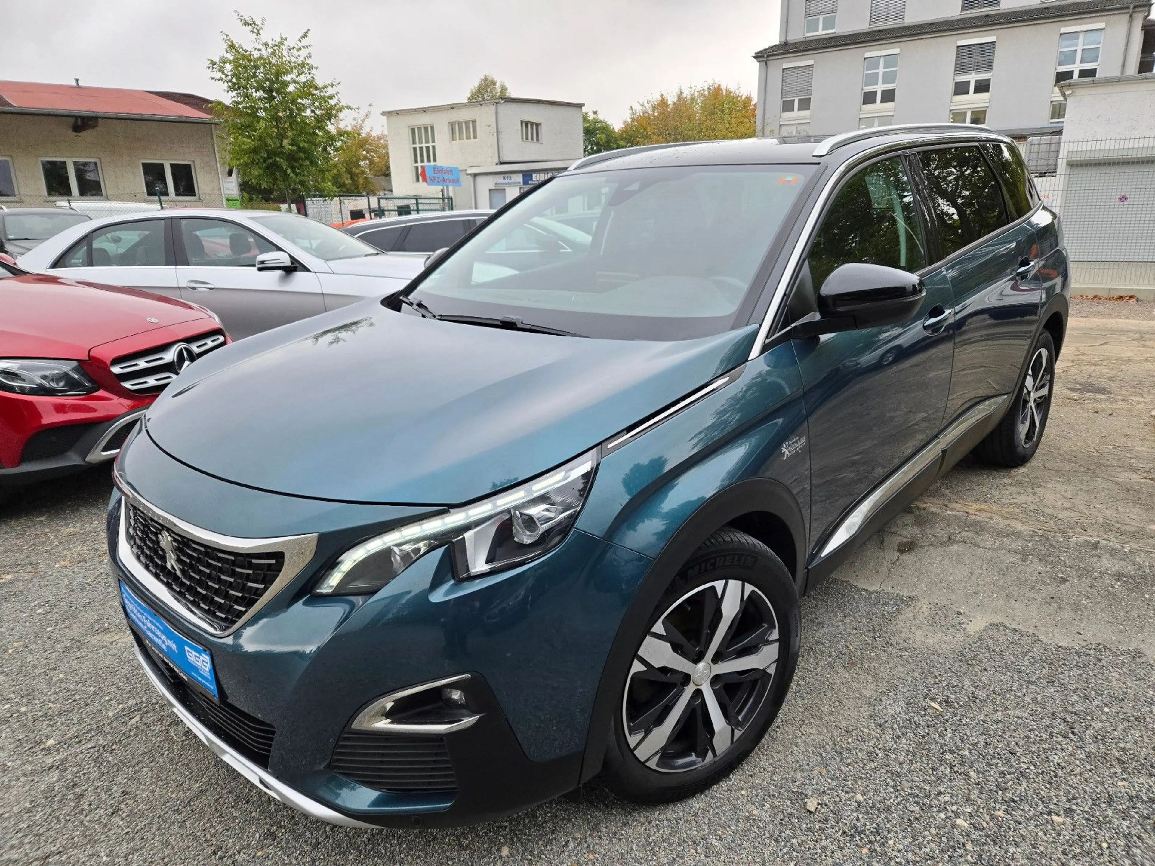 Peugeot 5008 Allure / 7 Sitzer / Leder / LED / AHK — photo 2