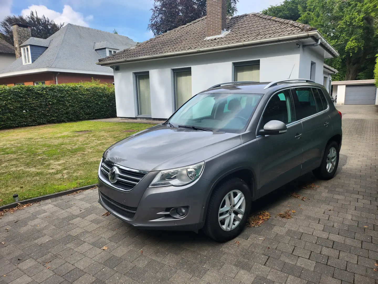 Volkswagen Tiguan 2.0 TDI DPF BlueMotion Technology Sport - 1