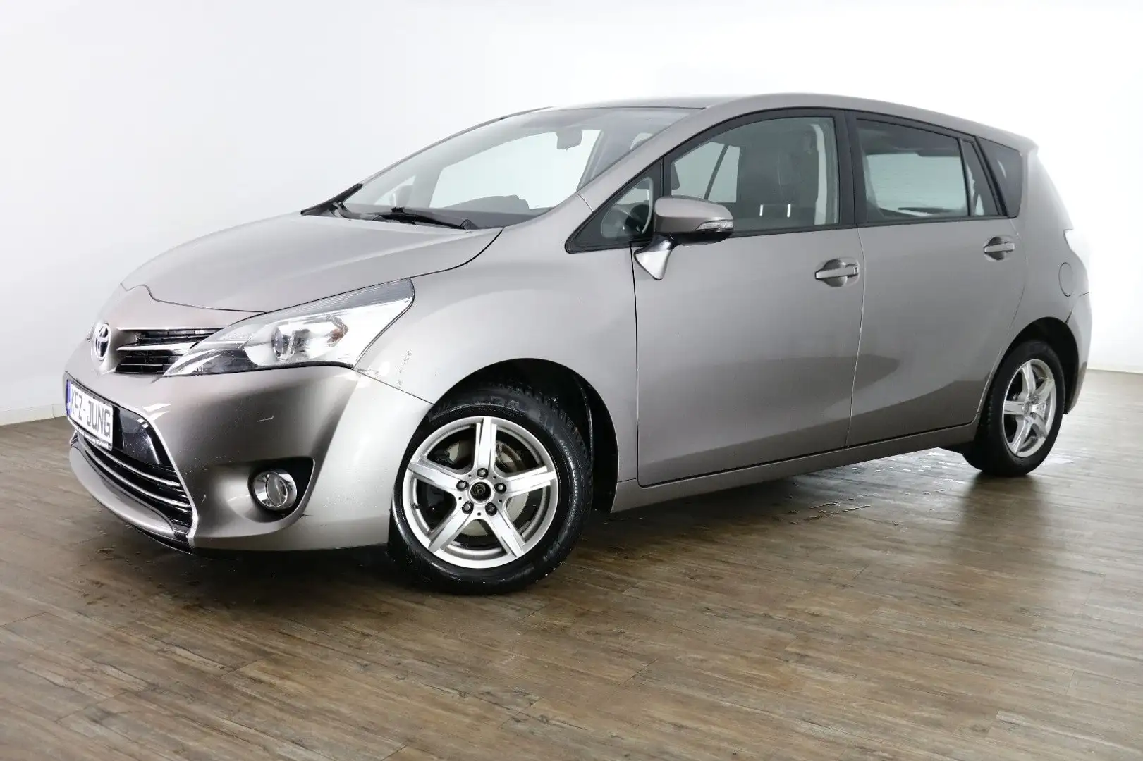 Toyota Verso SkyView Edition*HU/AU+Service neu*Panorama - 2
