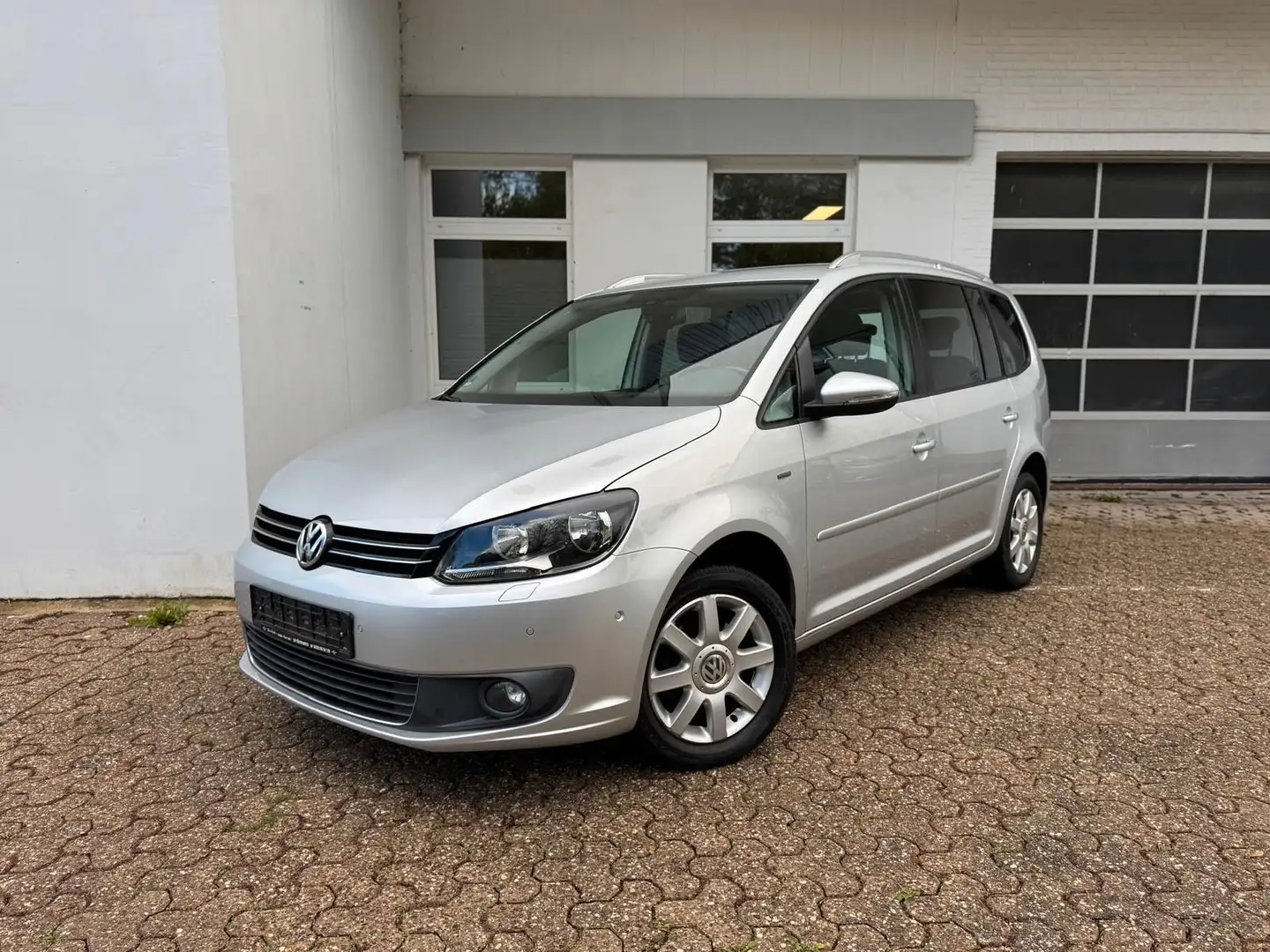 Volkswagen Touran 1.2 TSI Life Navi MFL HU+SERVICE Neu! Argent - 1