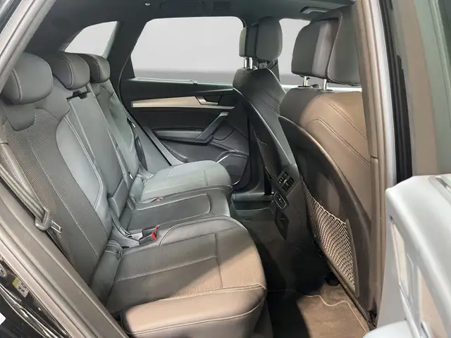 Audi Q5 view 6
