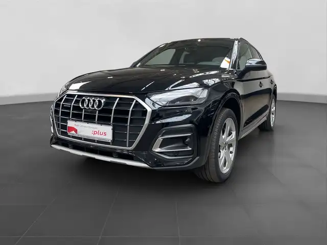 Audi Q5 view 2