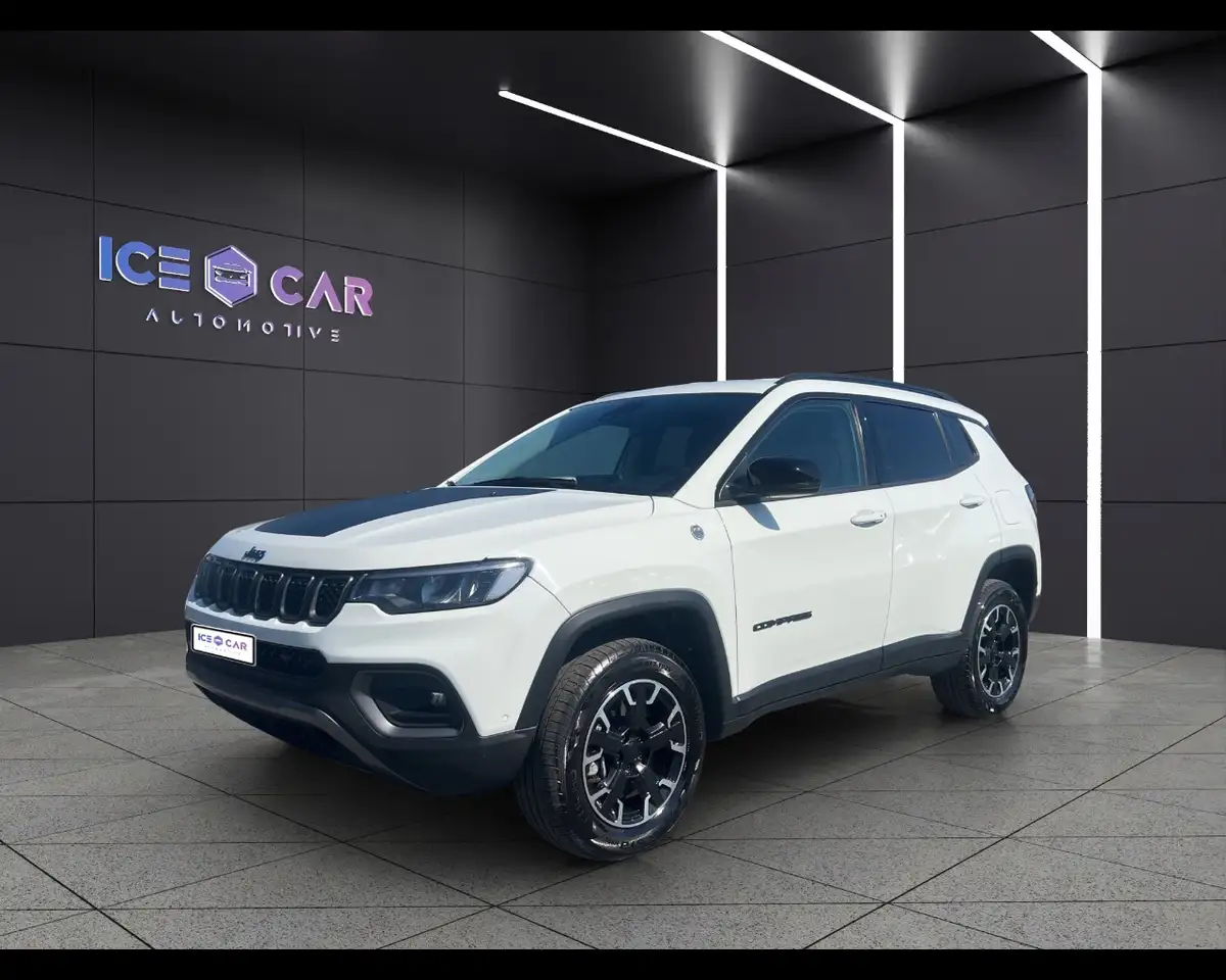 Jeep Compass 1.3 Turbo T4 240 CV PHEV AT6 4xe Trailhawk