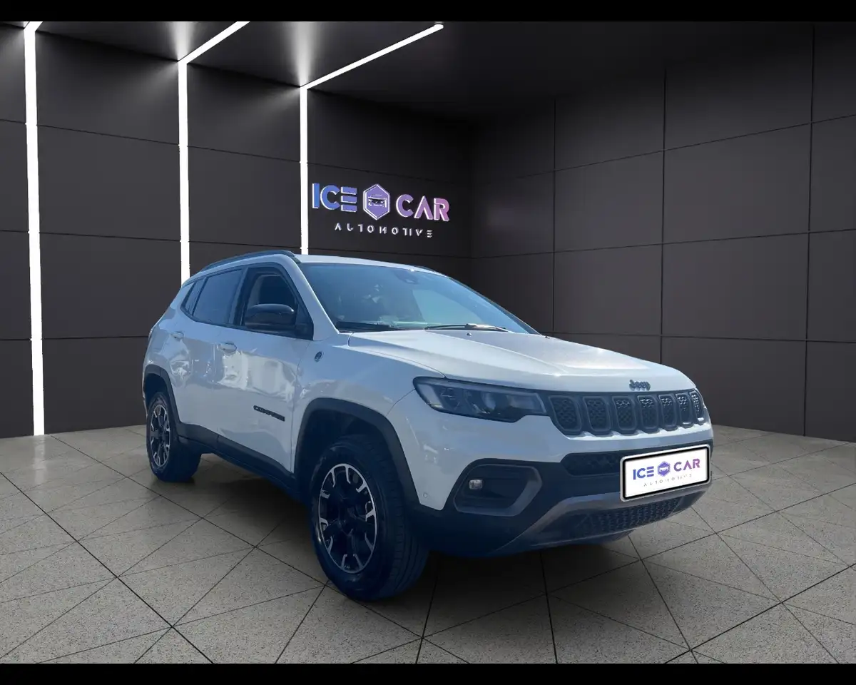 Jeep Compass 1.3 Turbo T4 240 CV PHEV AT6 4xe Trailhawk, миниатюра 3