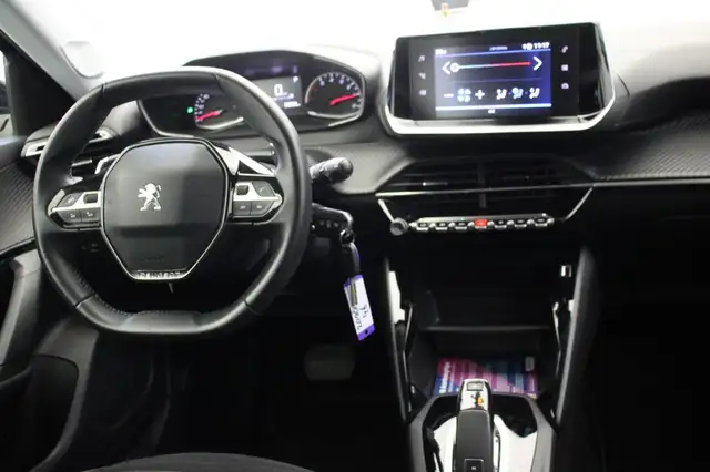 Peugeot 2008 view 3