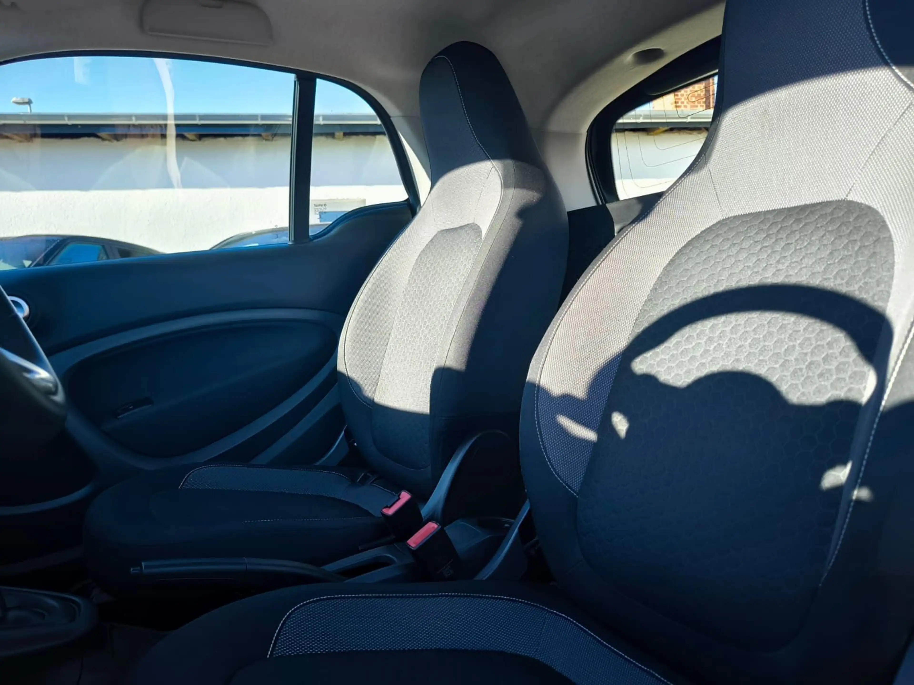 smart forTwo Fortwo EQ Schnelllade/Sitzheizung — photo 13