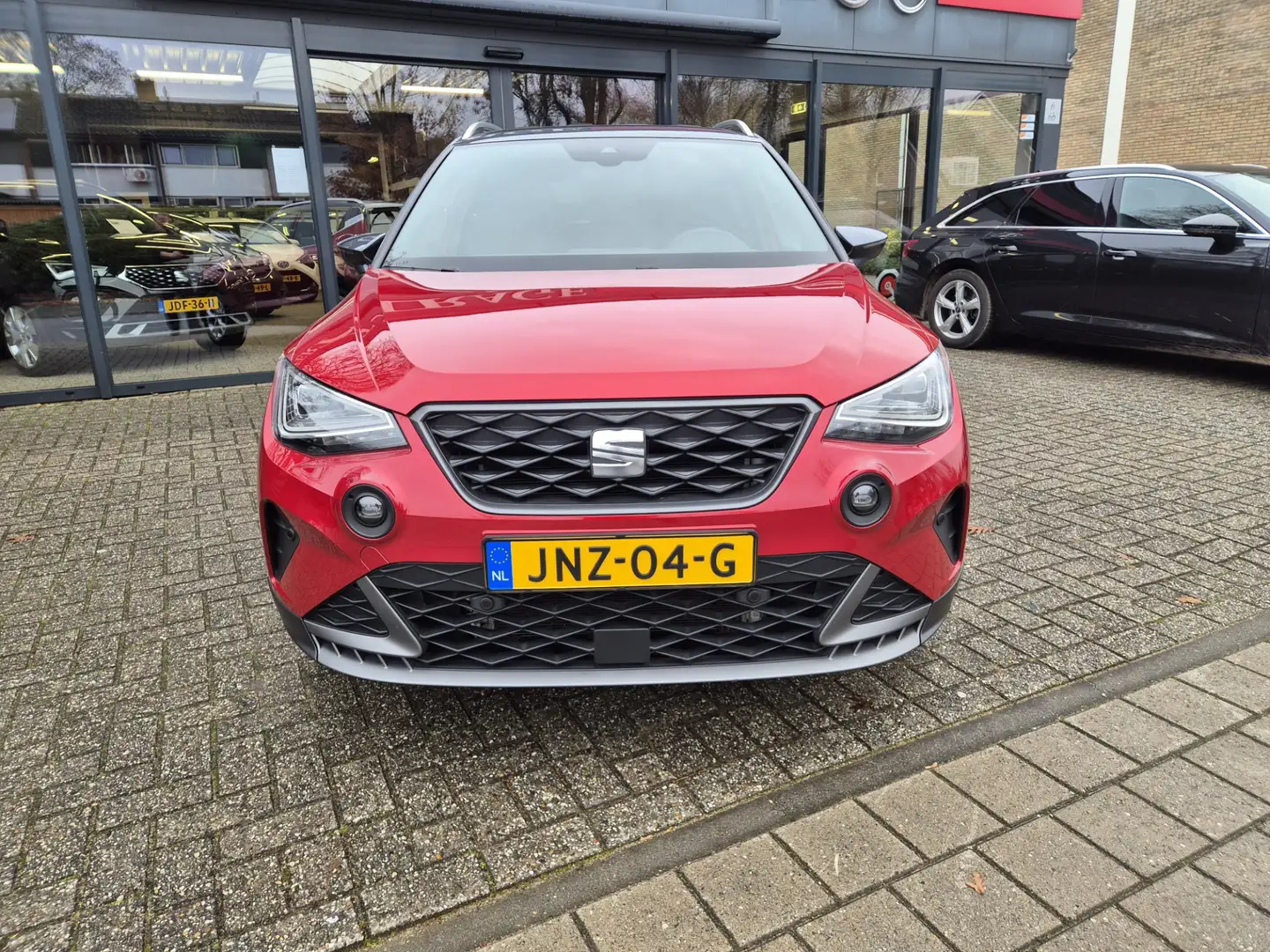 SEAT Arona 1.0 TSI FR Business Intense automaat Rood - 2