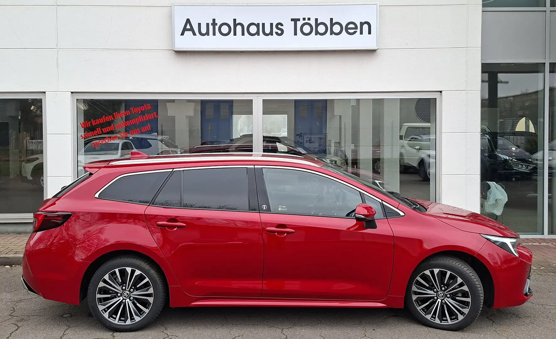 Toyota Corolla TS Hybrid Team D + Technik P. + Ganzjahresreifen Rot - 1