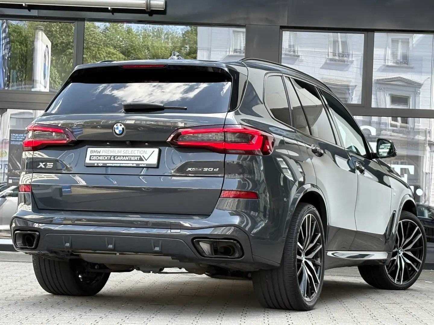 BMW X5 xDrive30d M Sport Laser DA Prof PA HuD AHK 22" Grau - 2