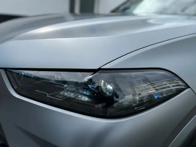 BMW X5 M view 9