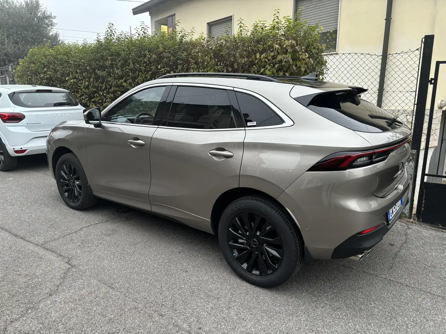 Forthing T5 Evo Friday 1.5 auto - 2