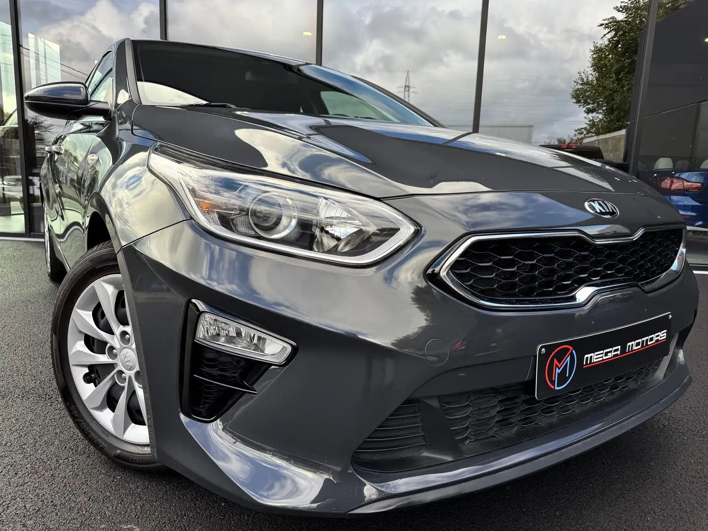 Kia Ceed / cee'd 1.4i 100CV NEW MODELE" GRiS NARDO" CARPLAY CAMERA" Grijs - 1