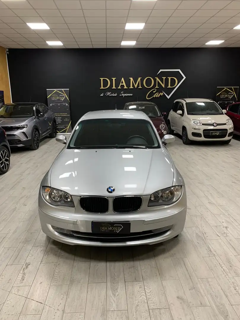 BMW 118 d 2.0 Eletta 143cv “LED/AUX/VETRI OSC/16”-2008 - 2