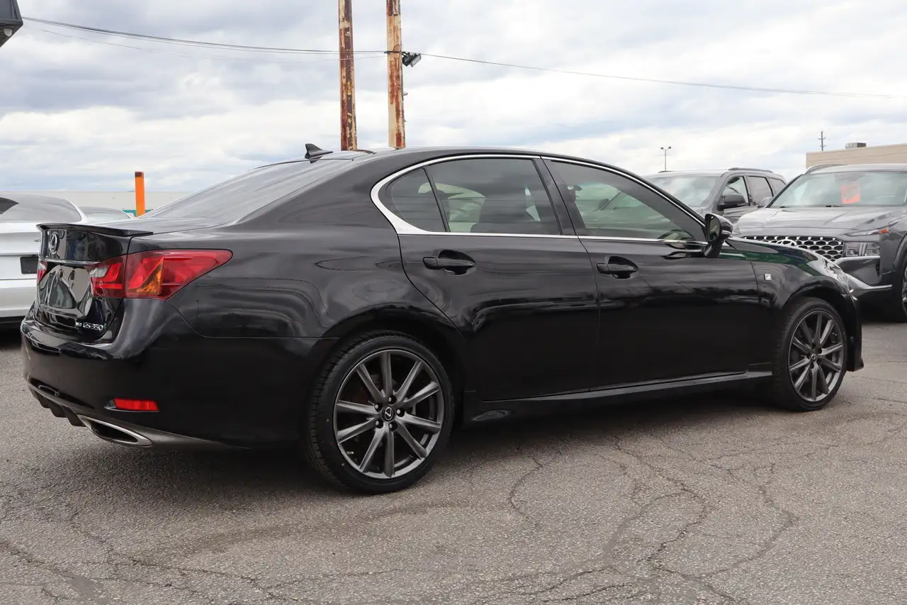Lexus GS photo Lexus GS