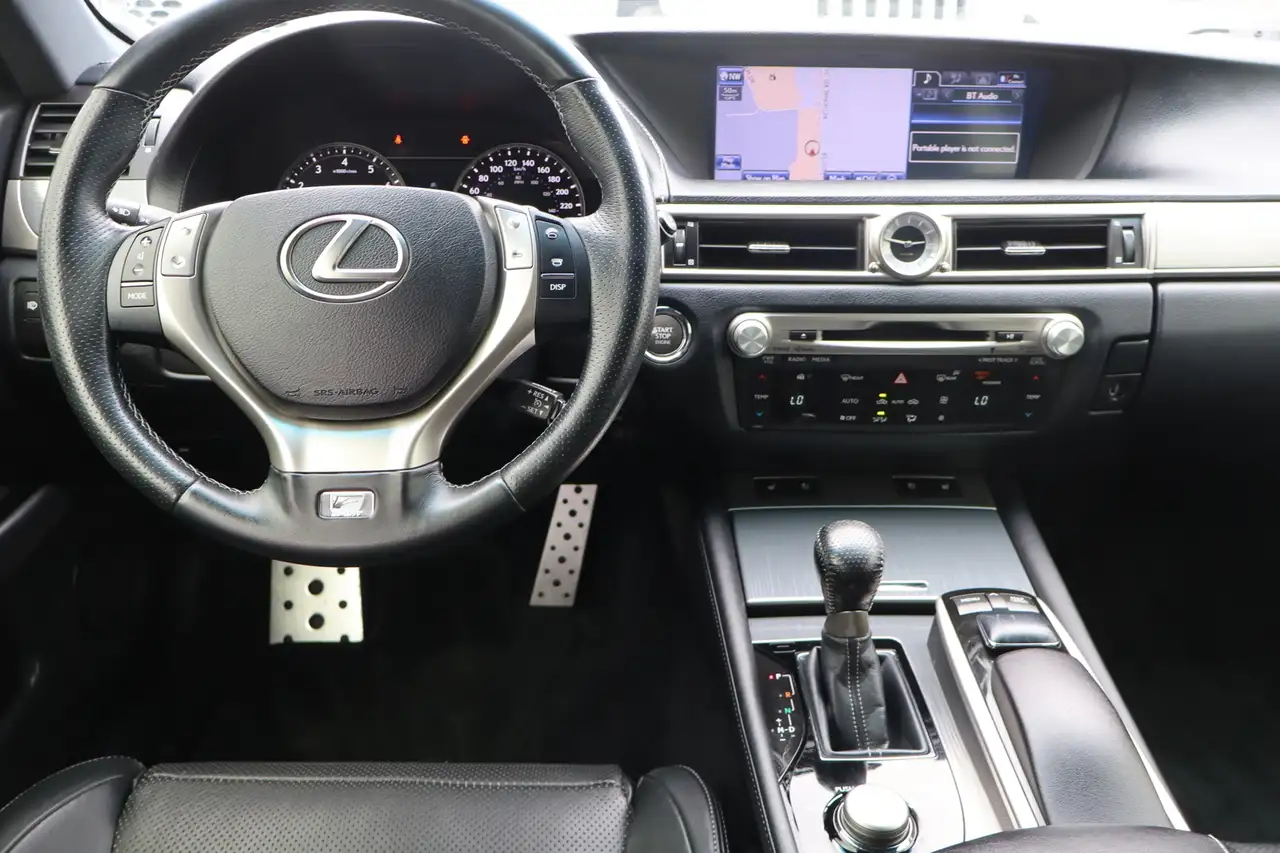 Lexus GS photo Lexus GS
