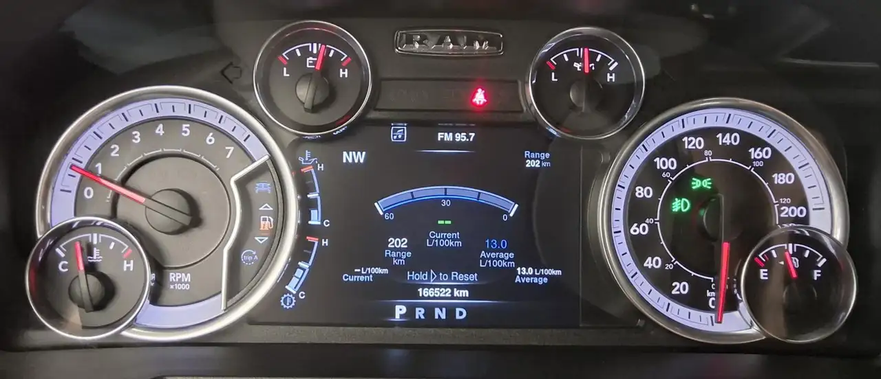 RAM 1500 снимка RAM 1500