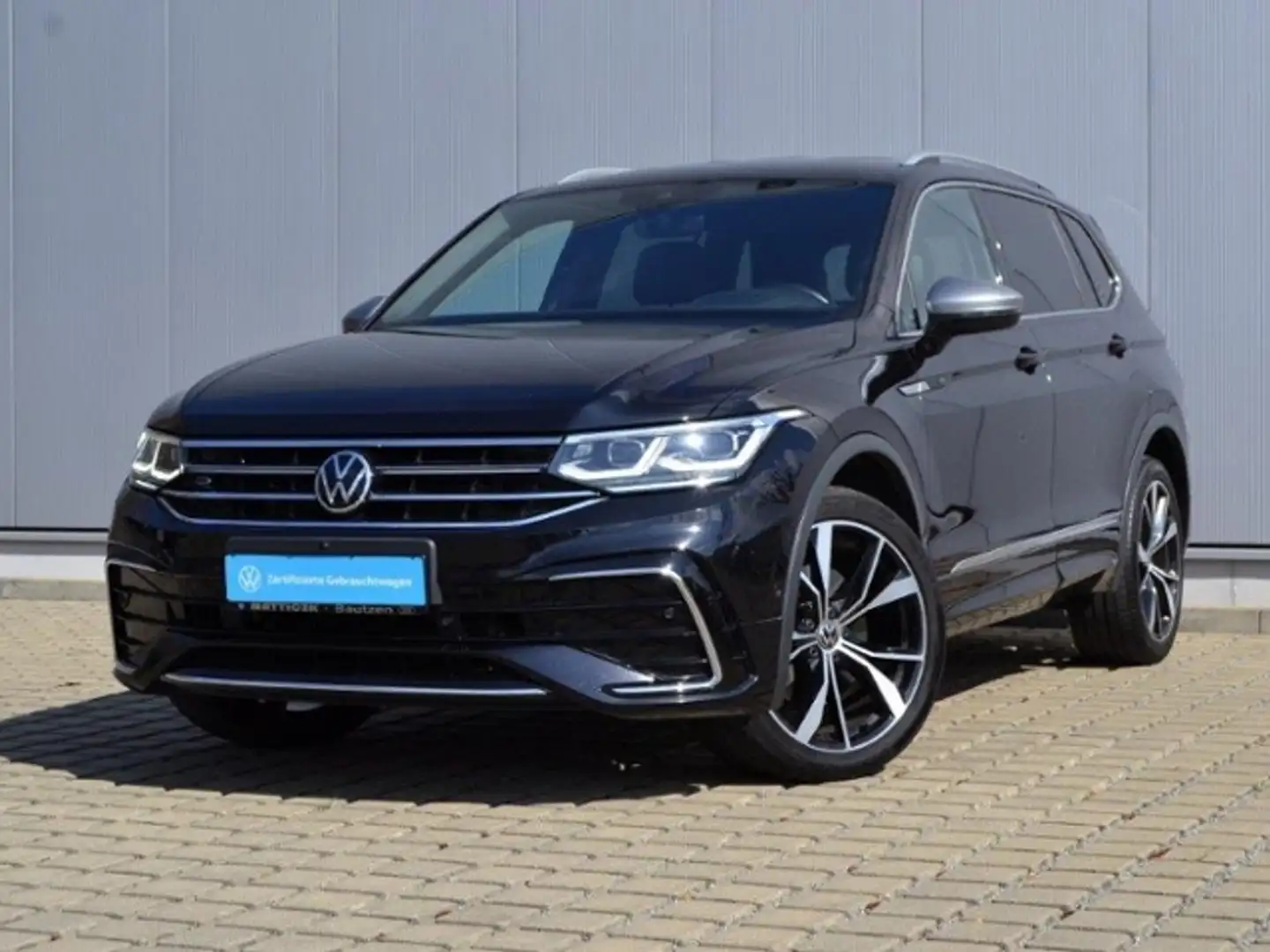 Volkswagen Tiguan Allspace 2.0 TDI 200 PS 4M DSG R-Line VOLL AHK/20-ZOLL+DCC Schwarz - 2