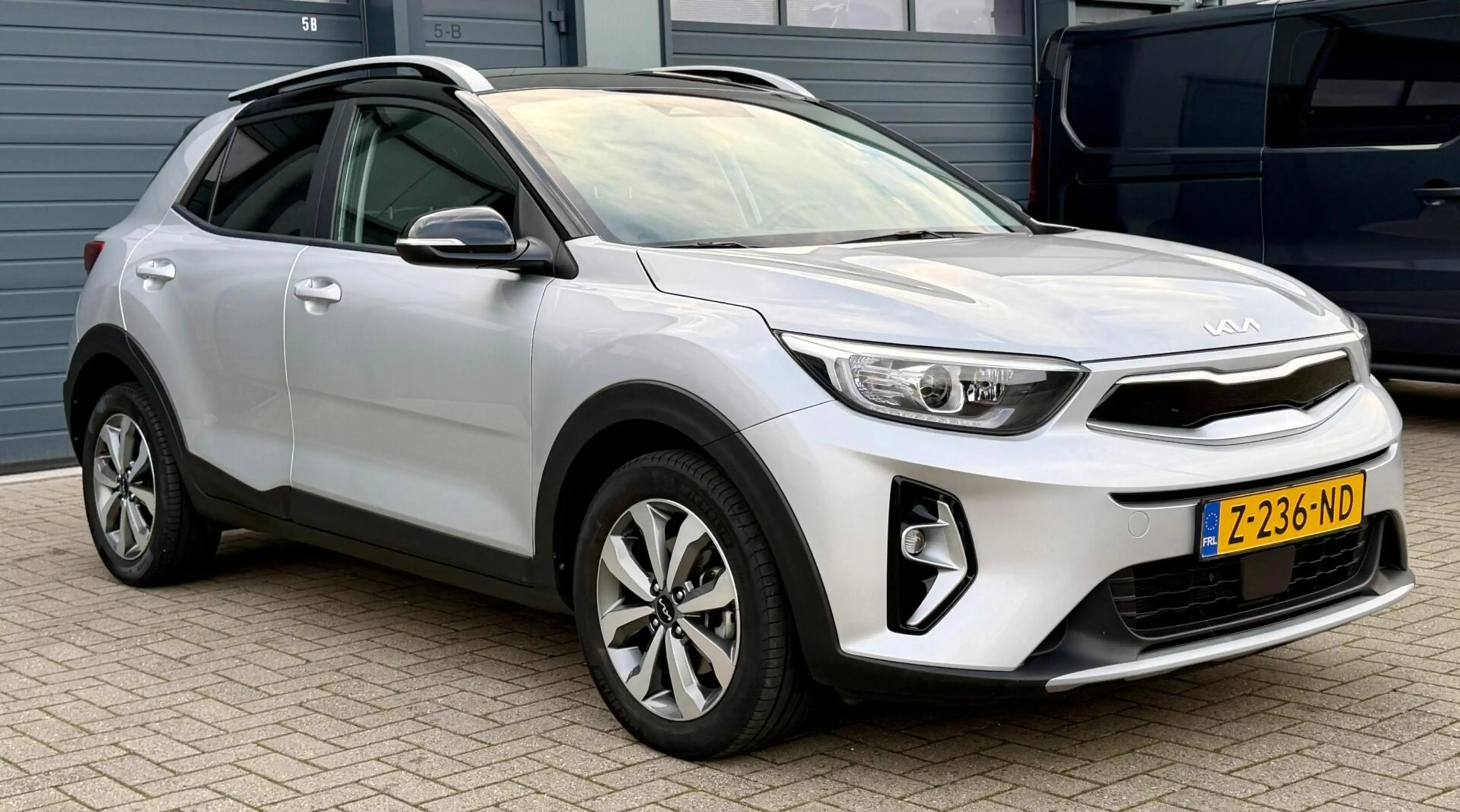 Kia Stonic 1.0 T-GDi MHEV DynamicLine | LAGE KM | BJ. 2023 | — photo 12